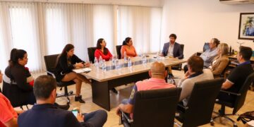 Como lo anunció el gobernador Ricardo Quintela, se acordó con comerciantes precios justos para las y los riojanos