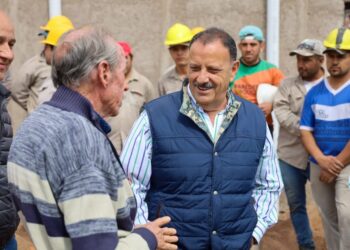 _ Es por acá, trabajando en equipo la Nación y la Provincia_