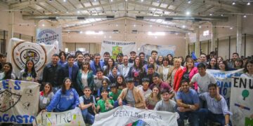 Ricardo Quintela en diálogo con más de 450 estudiantes