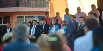 FLORENCIA LÓPEZ ACOMPAÑÓ A TODO EL DEPARTAMENTO ÁNGEL VICENTE PEÑALOZA EN SU 157° ANIVERSARIO