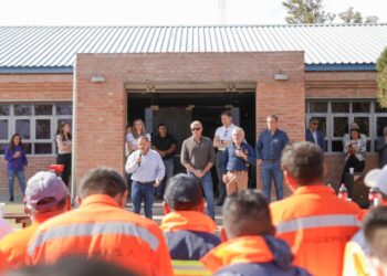 Reunión de trabajadores de empresa vial con Quintela