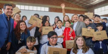 Es por acá, con Conectar Igualdad para toda la provincia