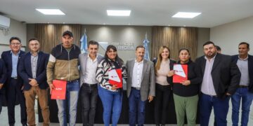 Es por acá. Otorgar derechos a las y los trabajadores