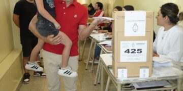 Armando Molina pidió a las y los riojanos que “no dejen de venir a votar porque la democracia nos necesita”