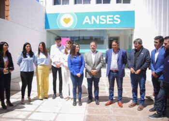 El gobernador Ricardo Quintela se comprometió con la llegada de más beneficios de la ANSeS a Villa Unión