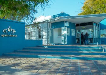 Aguas Riojanas otorgará descuentos a usuarios que donen alimento balanceado