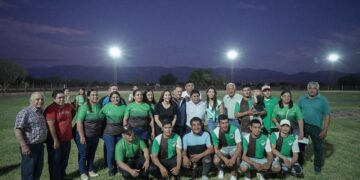 Quintela inauguró la iluminación de la cancha del Club San Isidro en Villa Mazán