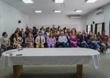 Con la presencia de autoridades nacionales