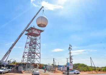 Realizan las maniobras finales para instalar el primer radar meteorológico de La Rioja
