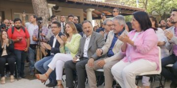 El gobernador Ricardo Quintela acompañó la jura de funcionarios del gabinete municipal de Capital