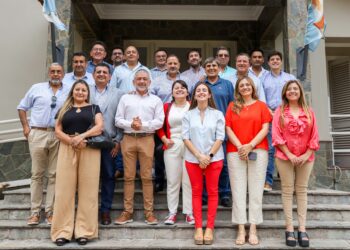 Intendentes acompañan el desarrollo de una cuasi moneda en la provincia