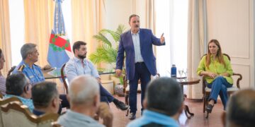 El Gobernador Ricardo Quintela recibió a representantes de las fuerzas de seguridad ante el aumento salarial otorgado a policías y penitenciarios