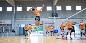 Liga Argentina Femenina de Vóley: Las Naranjitas listas para la batalla en el Polideportivo Evita