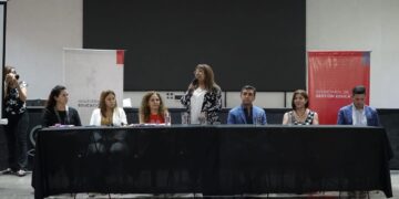 Entrega de cargos docentes