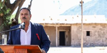 Ricardo Quintela: “Hay quienes osan atribuirse facultades que no les corresponden y decidir sobre la vida y el patrimonio de las argentinas y los argentinos”