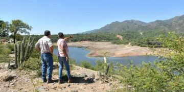 El gobierno provincial finalizó los trabajos de limpieza en el dique La Aguadita de Chamical