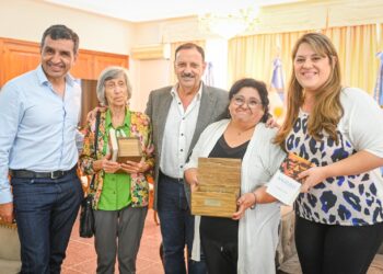 Nancy Oviedo y Mercedes Cabral Barros, dos docentes reconocidas por su trayectoria en la educación de la provincia