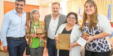 Nancy Oviedo y Mercedes Cabral Barros, dos docentes reconocidas por su trayectoria en la educación de la provincia