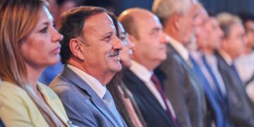 El gobernador participó de la apertura de sesiones del Concejo Deliberante del departamento Capital