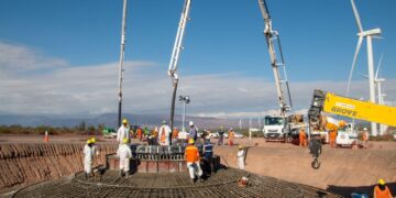 El Parque Eólico Arauco comenzó obras de hormigonado para instalación de nuevos aerogeneradores