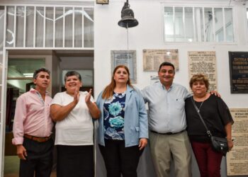La escuela Provincial de Comercio N°2 celebró 50 años