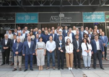 LAS PROVINCIAS LE PIDIERON A LA NACIÓN LA CONTINUIDAD DE LA OBRAS DE CONSTRUCCIÓN DE VIVIENDAS
