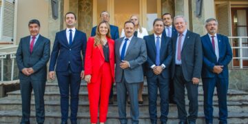 El gobernador Ricardo Quintela recibió a vicegobernadores que debatirán en el Parlamento del Norte Grande