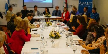 Presentaron el Programa Provincial de Fortalecimiento de la Alfabetización a las intendentas e intendentes departamentales