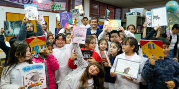 Con los estudiantes de la escuela Merceditas de San Martín