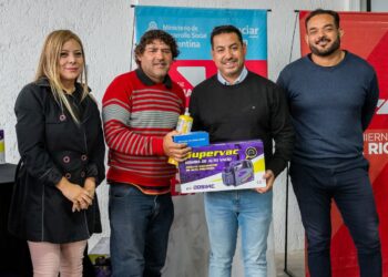 El Ministerio de Desarrollo Social entregó herramientas a más de 30 titulares del Potenciar Trabajo
