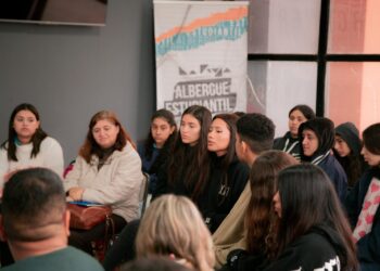 Niñas y niños, juventudes y adultos mayores se sumaron a “La Hora de la Lectura”
