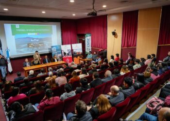 Charla en la UNLaR