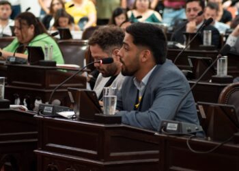El concejal Centeno explicó las bases del proyecto sobre cómo será el uso de Uber en La Rioja