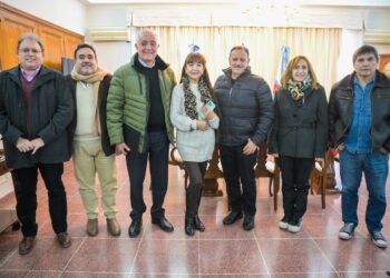 El gobernador Ricardo Quintela recibió a representantes de APROSLAR y se comprometió a seguir trabajando por la recomposición salarial del sector de la Salud