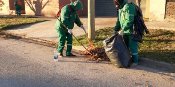 El COE continúa la lucha contra el Dengue mediante el trabajo puerta a puerta en toda la ciudad