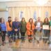 Autoridades municipales presentaron la bandera del Departamento Capital al gobernador Ricardo Quintela