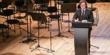 Revolución de Mayo sin Pacto mileista