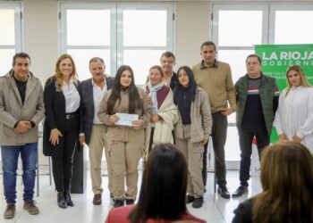 El gobernador entregó fondos para la VIII Exposición Caprina, Ovina y Artesanal 2024