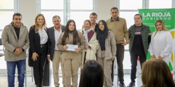El gobernador entregó fondos para la VIII Exposición Caprina, Ovina y Artesanal 2024