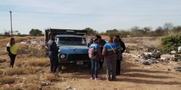 MULTADO POR ARROJAR BASURA EN LUGARES PROHIBIDOS