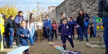 Quedó inaugurado el patio de juegos en el Jardín de Infantes de la Pio XII