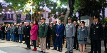 Se realizó el acto protocolar en conmemoración del Día de la Bandera en la Plaza 25 de Mayo