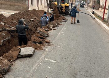 El gobierno provincial comenzó la renovación del cañerías en Sañogasta