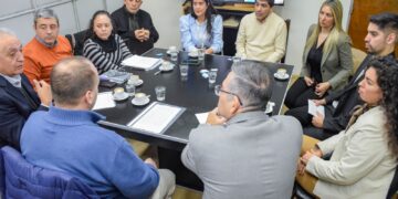 Salud y PAMI La Rioja coordinan estrategias para optimizar el recupero de gastos por los servicios médicos a sus afiliados.