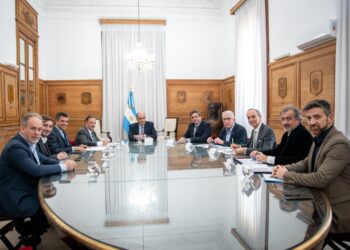 El gobernador Ricardo Quintela firmó un convenio con la Nación para reactivar la obra pública en La Rioja de