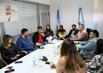 Comerciantes de los espacios gastronómicos del Paseo Cultural acordaron operar con “Chachos”