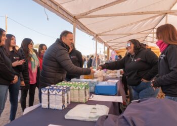 El gobernador visitó el Paraje San Lorenzo