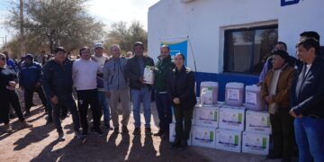 Productores comineros recibieron herbicidas por parte del gobierno provincial
