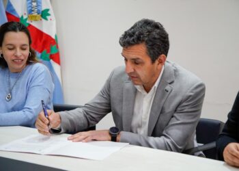Firman convenio tripartito para el desarrollo científico y social de la Minería en La Rioja