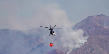 El incendio se encuentra controlado pero activo en el perímetro suroeste